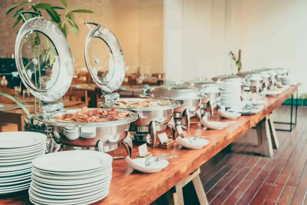 Mau Coba Bisnis Katering Makanan Kekinian? Simak Tips Berikut Ya!