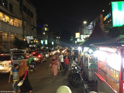 Jalan Sabang - Restoran Yang Ramai